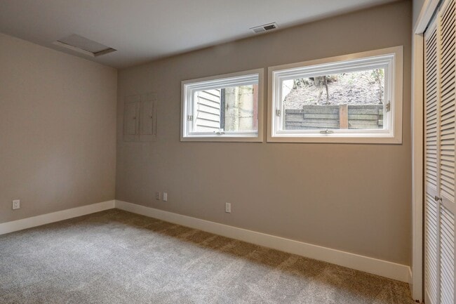 Photo - Where Architecture Meets Nature – Private Mercer Island Gem