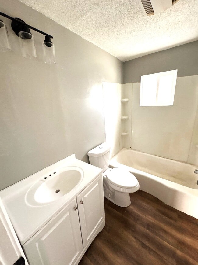 Photo - 329 N College St