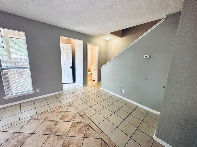 Photo - 1318 Southport Dr