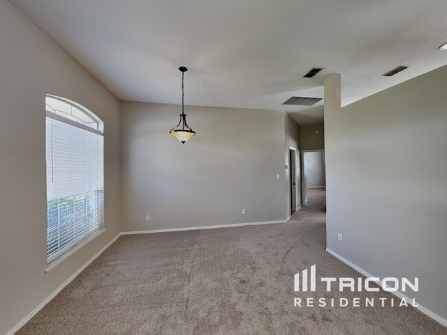 Photo - 933 Palm Cove Dr