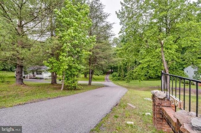 Photo - 3757 Hunting Creek Rd