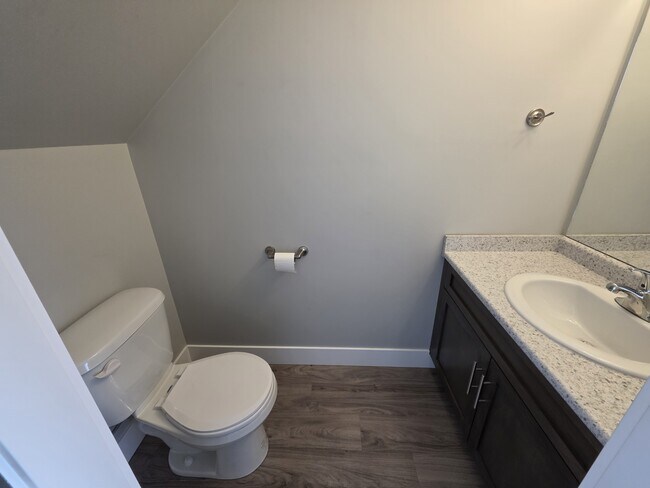 Photo - 8621-8682 82 St