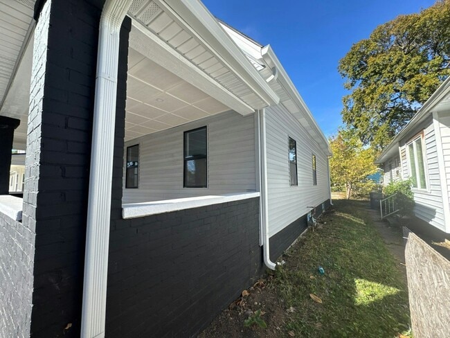 Photo - 1342 Edgemont Ave