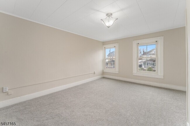 57 Mine St