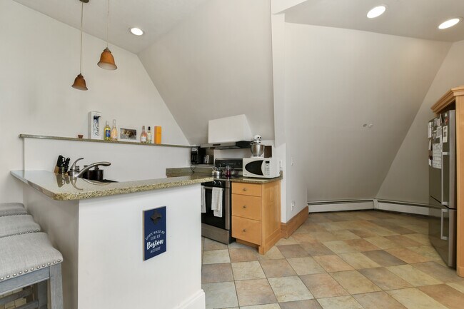 1774 Beacon St Unit 6