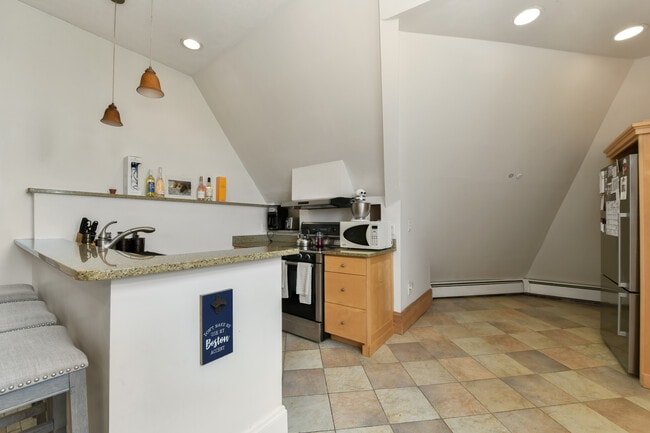 Photo - 1774 Beacon St Unit 6