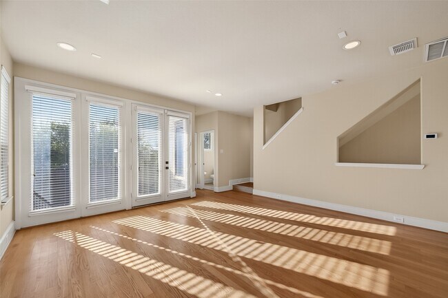 Photo - 2318 Emancipation Ave