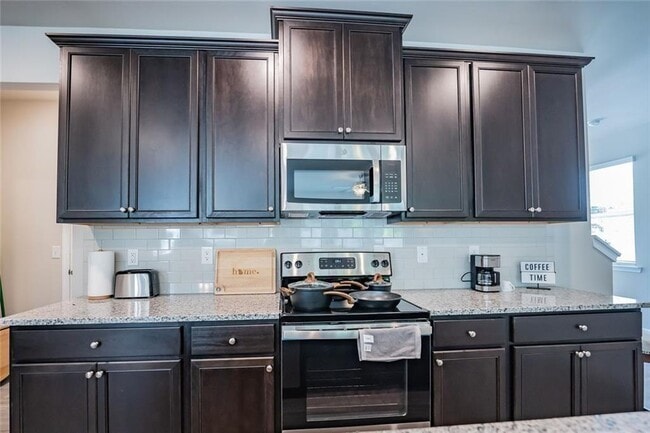 Photo - 454 Burgundy Terrace SE