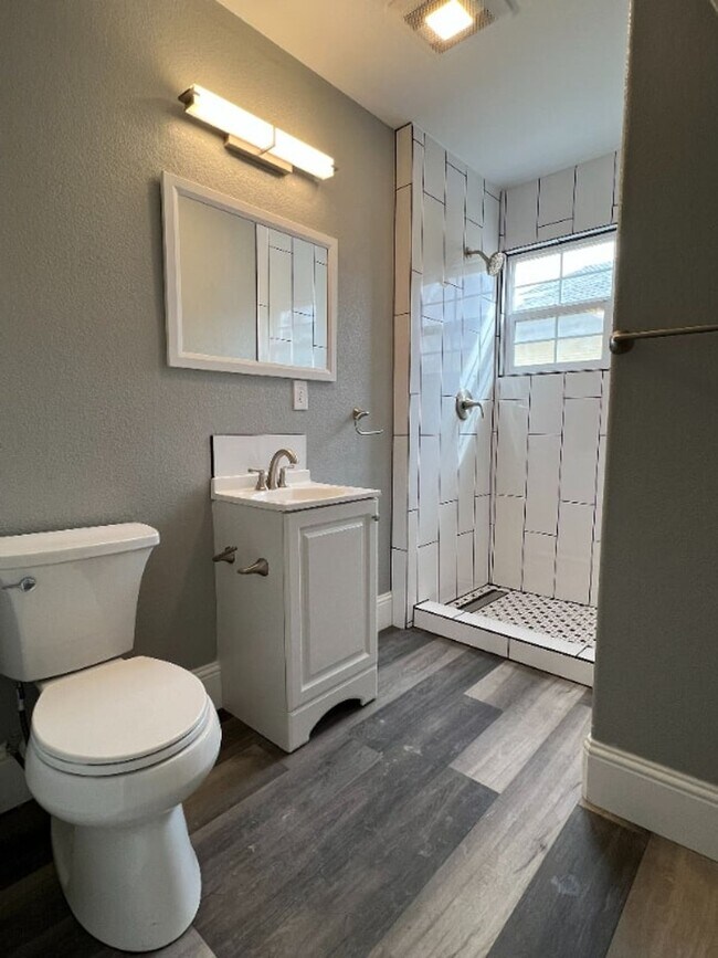 Photo - 1615 10th Ave Unit 1615 -  10