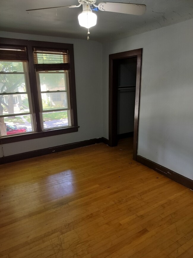 Photo - 422 N Maple Ave Unit upper