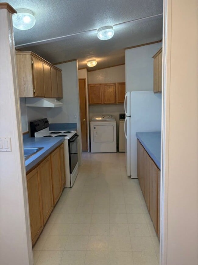 Photo - Cozy 3-Bedroom, 2-Bath Mobile home in a Great Location
