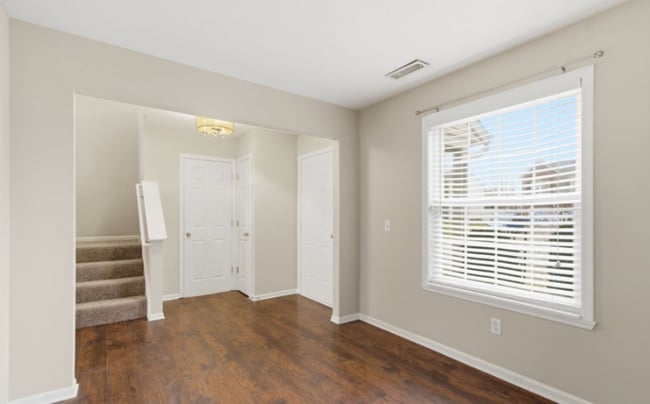 Photo - 10870 Balfour Dr