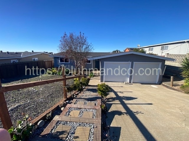 Building Photo - 3195 White Cir