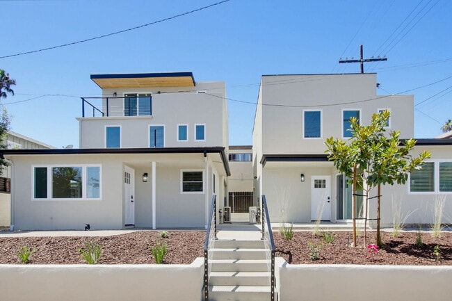 Building Photo - Breathtaking Bay Views & Large Private Deck - Walking Distance To Mission Bay