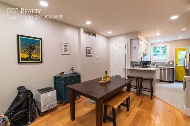 Photo - 2042 E Fletcher St