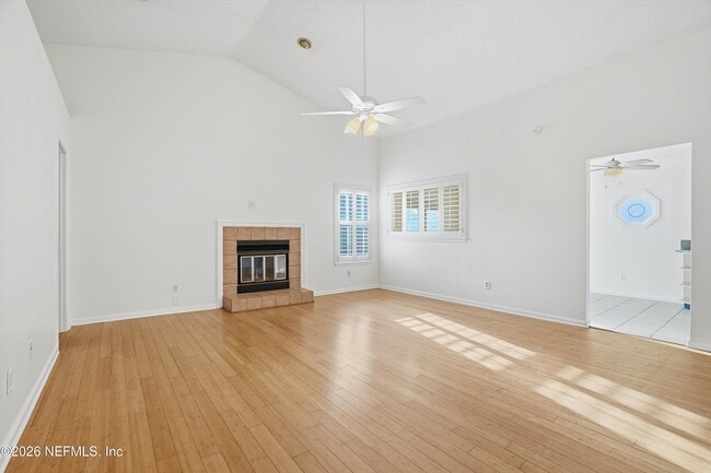 Photo - 212 Pheasant Run