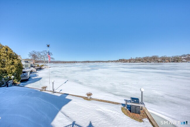 Photo - 41 E High St