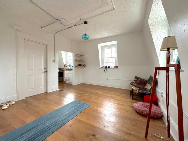 Photo - 58 Dubois St