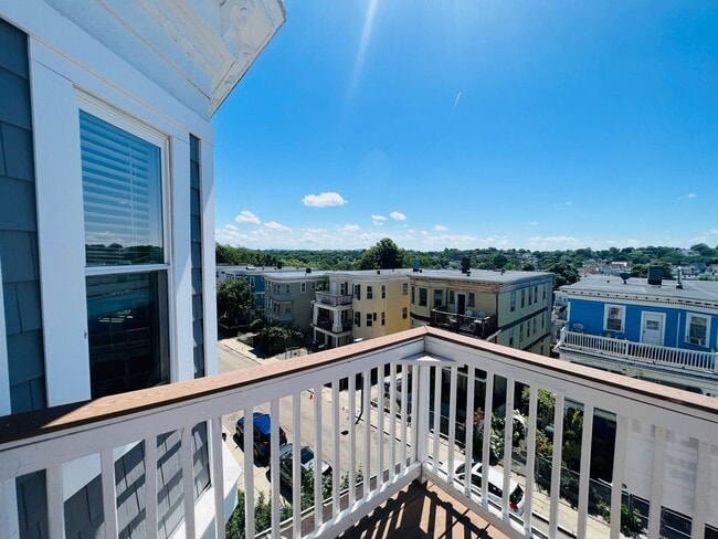 Photo - NEWLY RENOVATED PENTHOUSE UNIT