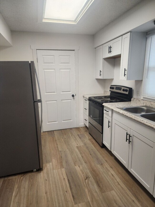 Photo - 4143 W Burbank St Unit A