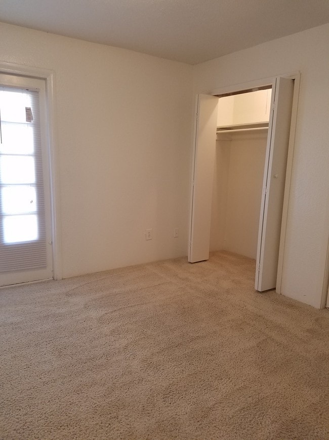 Cedar Bluff Apartments For Rent in Pasadena, TX