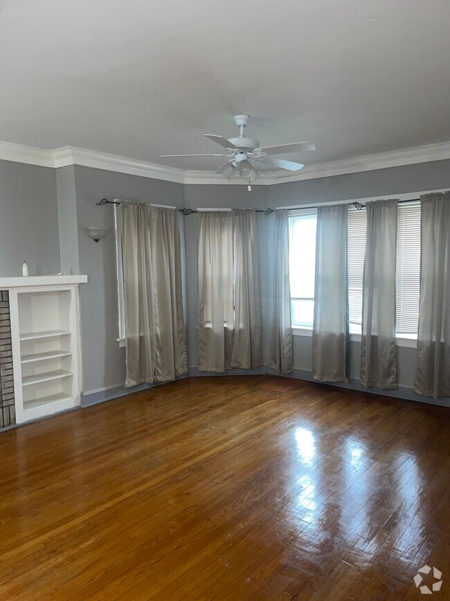 Building Photo - 8230 S Hermitage Ave Unit 1 Rental