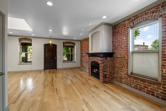 Photo - 1275 S Clayton St
