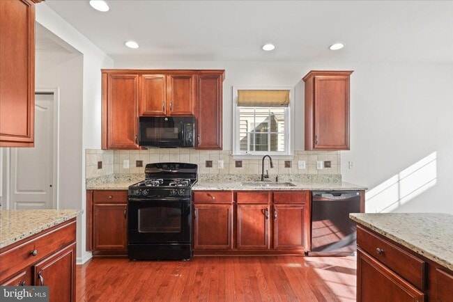 Photo - 15221 Londons Bridge Rd