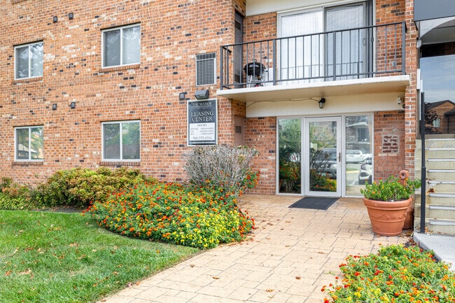 Leasing Office - The Manor/The Manor East Apartments