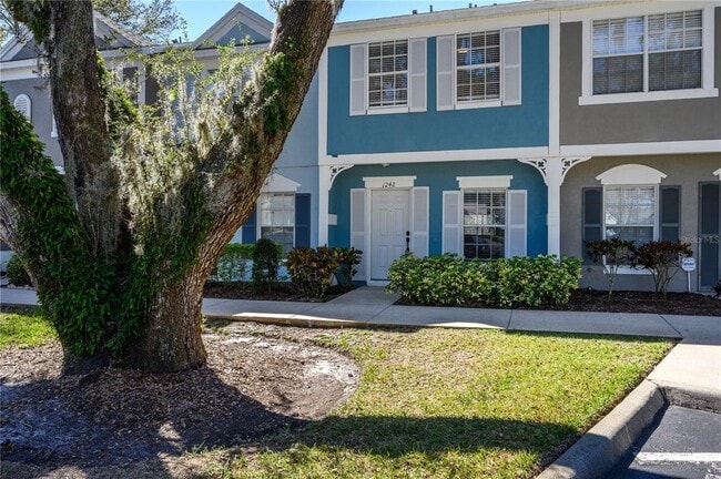 Photo - 1242 Vineland Pl