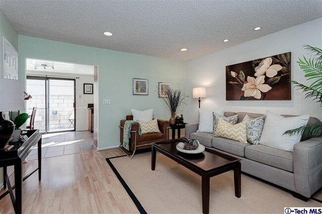 Photo - 205 Violet Ave