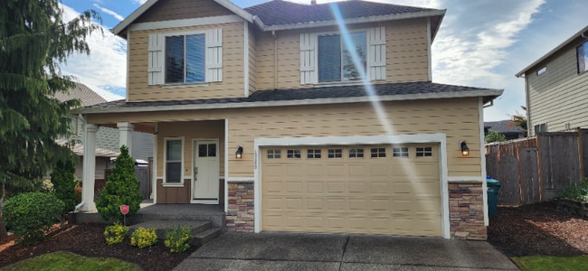 Building Photo - 13460 SE Highpointe St