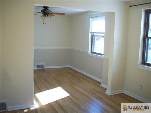 Photo - 182 Newman St