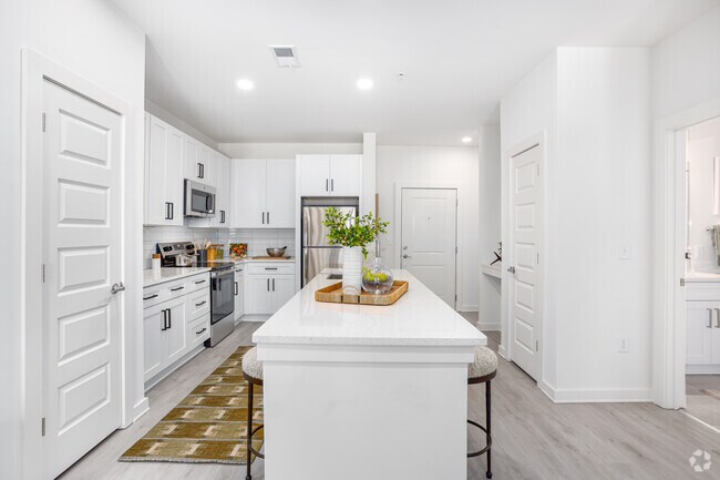 Nest 1BR, 1BA - 914SF - Kitchen