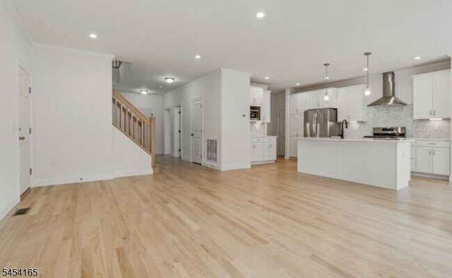 101 Hodge Rd