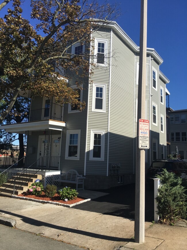 17 Vermont Ave Unidad 1