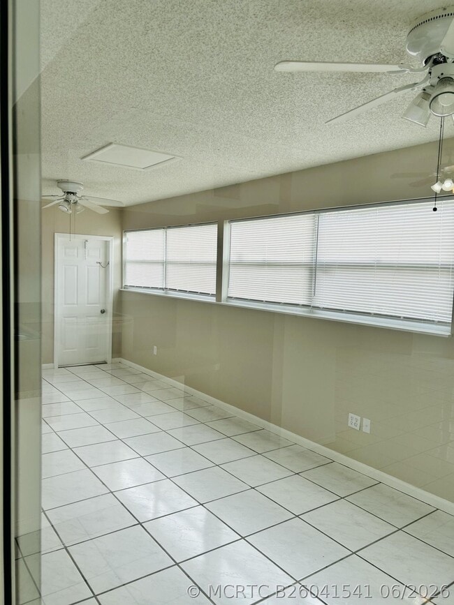 367 SW Donna Terrace