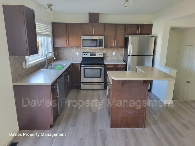 Photo - 6041-6214 214 St
