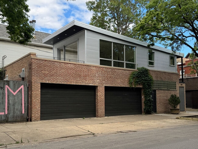 2159 W Evergreen Ave