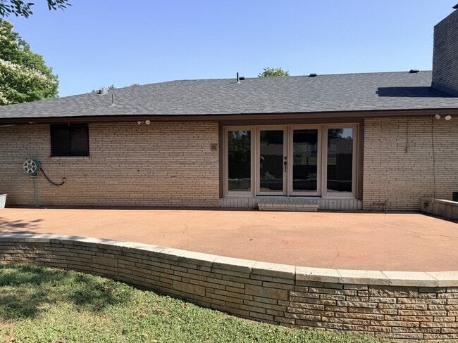 Photo - 2601 Oxford Ave