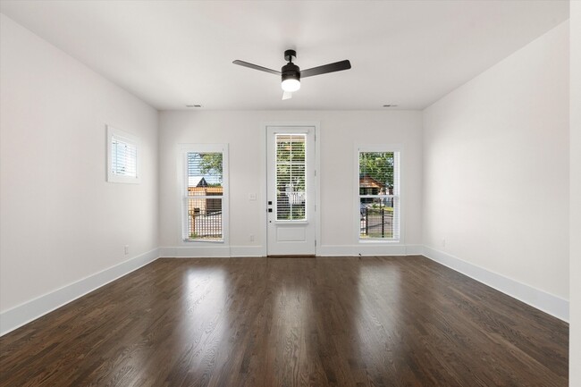 Photo - 1802 10th Ave N