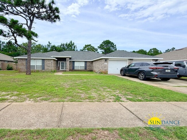 Building Photo - Desirable location & well-maintained 4BR home in Navarre!