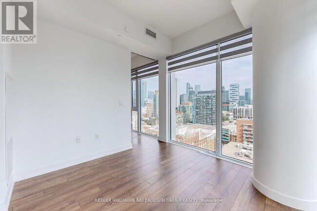 Photo - 158 Front St E Unit 1908