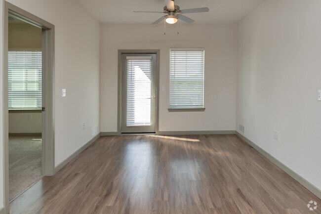 2BR,2 BA -948SF-Living Room