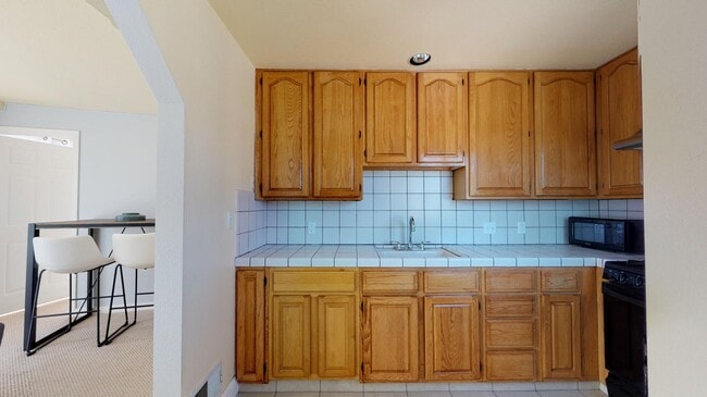 Photo - 2008 Judah St