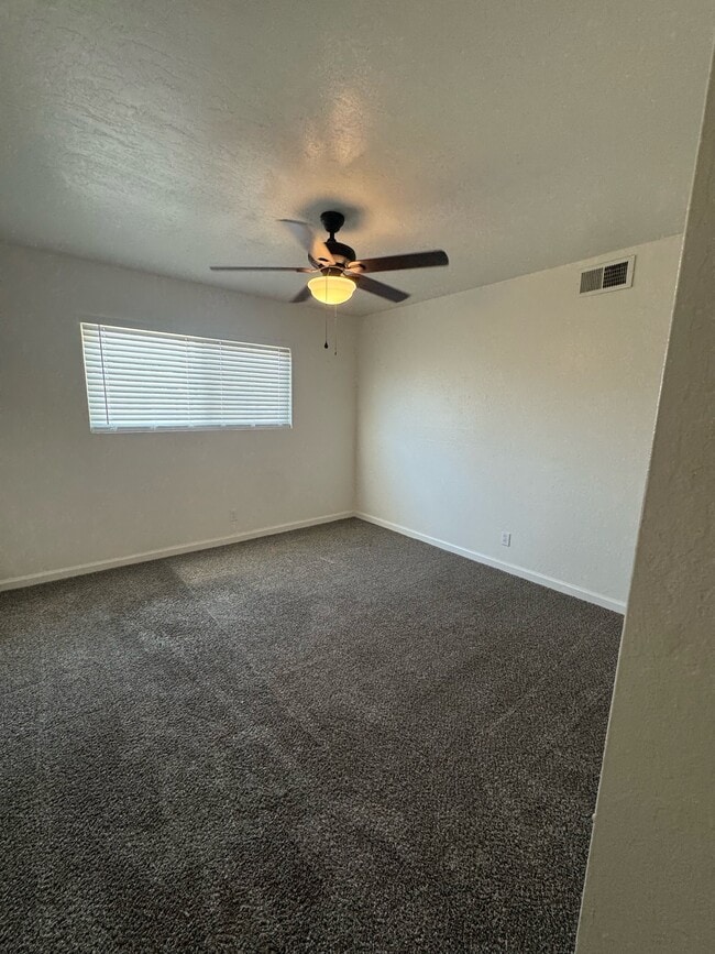 1104 Lincolnwood Cir