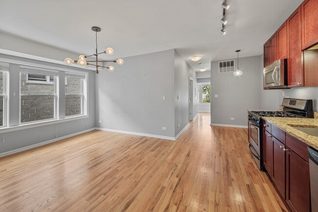 Photo - 1740 W Foster Ave Unidad 3R