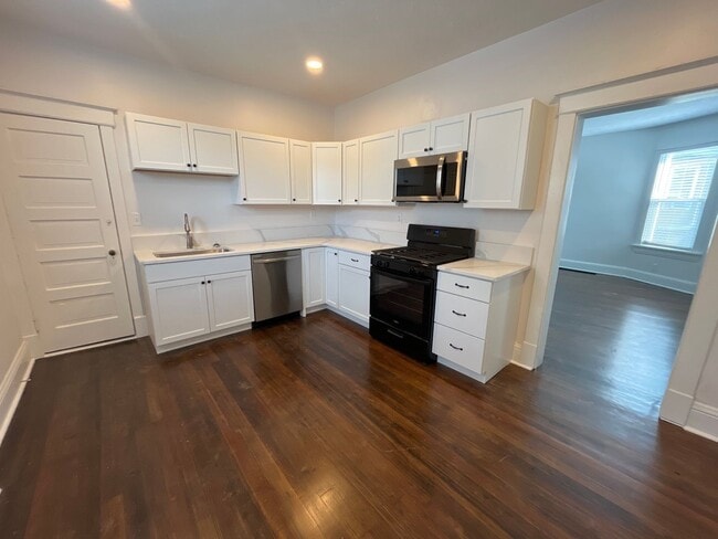 Photo - 4BR House in Midtown