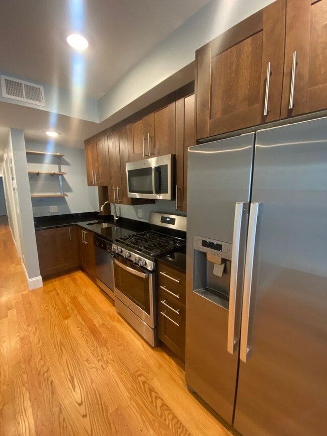 Photo - Beautiful, Fully Renovated Allston 5 bed/2 Bath on Kelton St for September 1st.  Students Welcome!!!