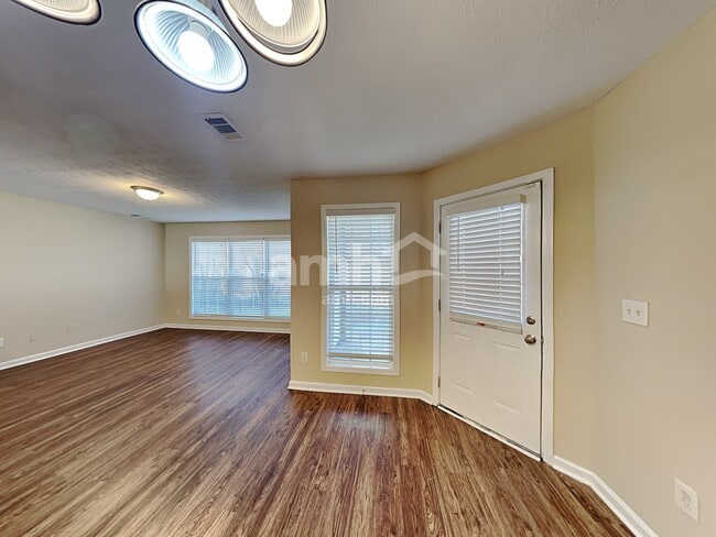 Photo - 501 Hawk Eye Ct